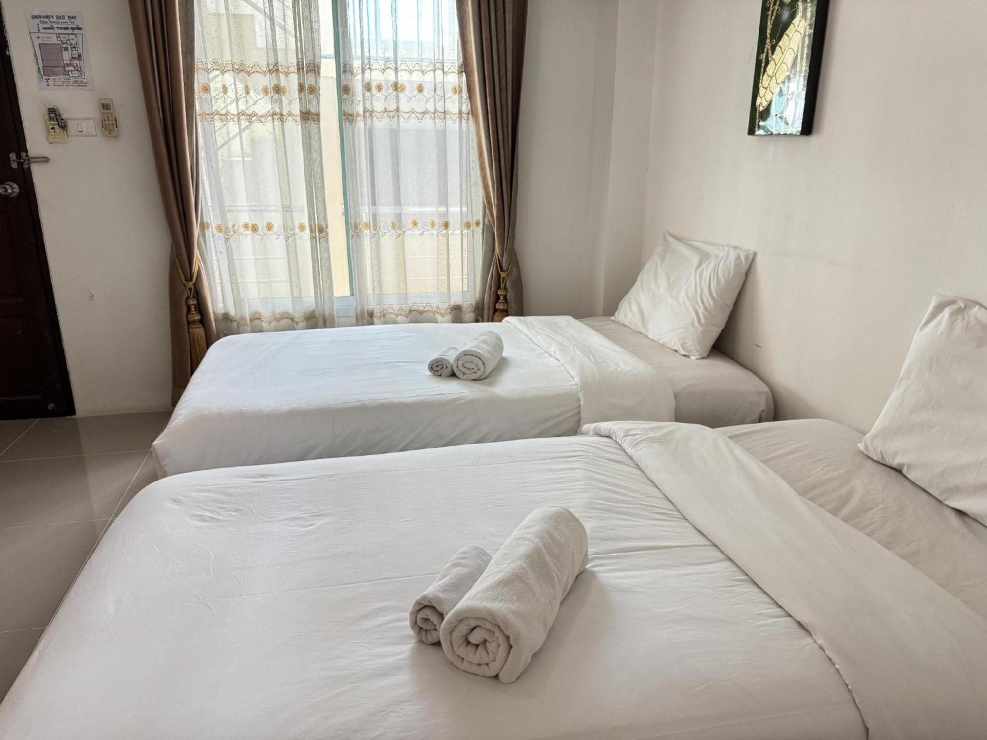 Collection O Bupamontra Chiangmai Hotel Chiang Mai Buitenkant foto